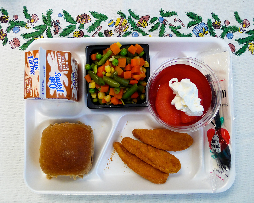 A photo of a school lunch.