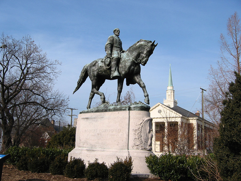 A photo of the Robert E. Lee statue in Charlottesville, Virginia.