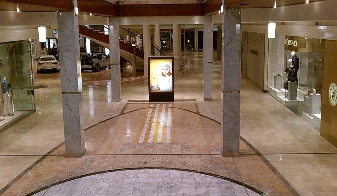 An image of an abandoned mall.