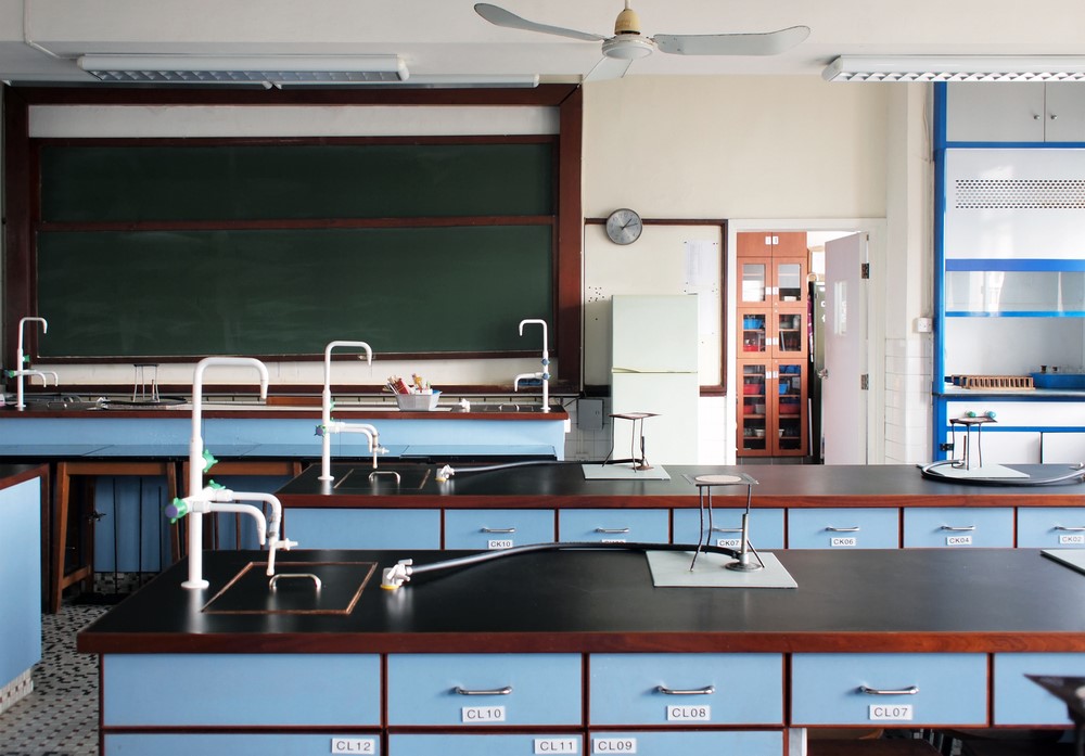 photograph of middle school science clasroom