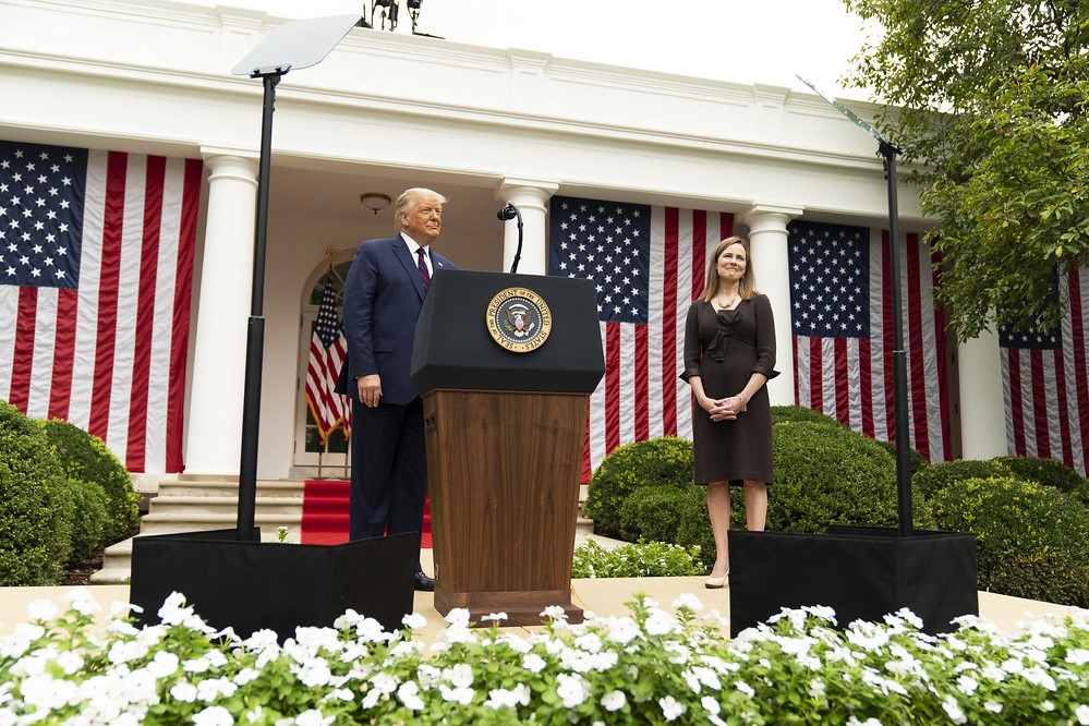 photograph of Trump and Judge Barrett at nomination ceremony