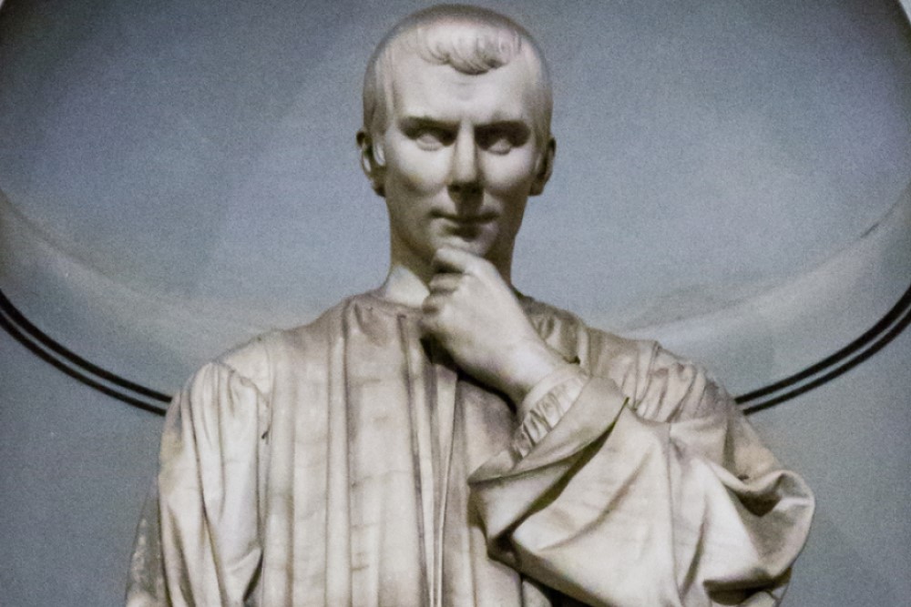 photograph of Machiavelli statue
