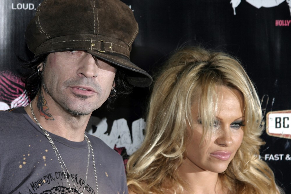 photograph of Pamela Anderson and Tommy Lee