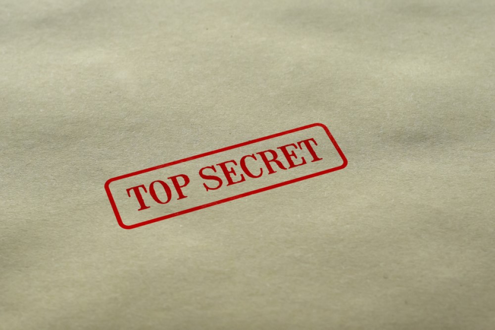 photograph of manilla envelopewith "Top Secret" stamped on it