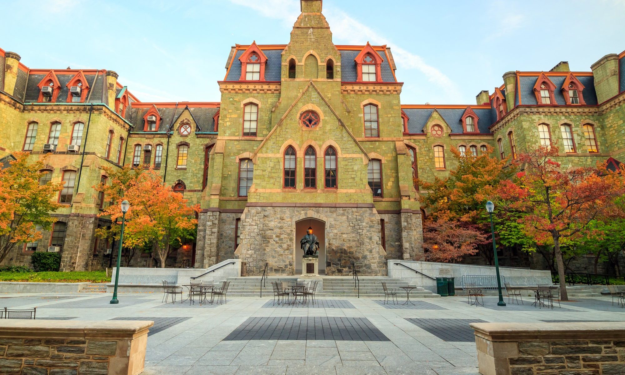 photograph of University of Pennsylvania courtyard