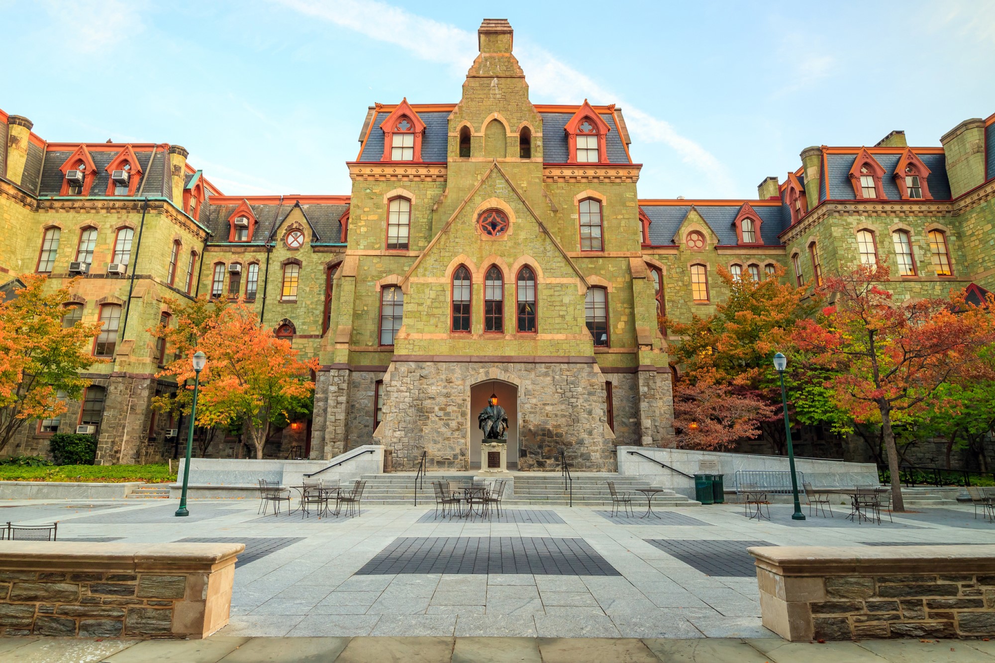 photograph of University of Pennsylvania courtyard